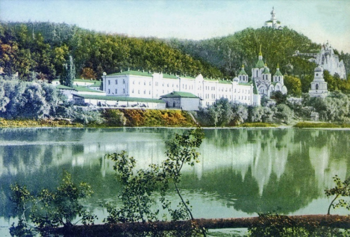 Как православная обитель стала городом Святогорском.