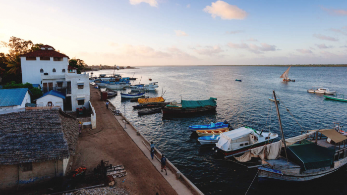 Пешком, на лодке или на осле: 9 мест, где нельзя ездить на машине