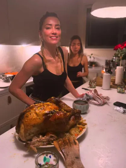 Как Дженнифер Лопес, Кристина Орбакайте, Илон Маск, Селена Гомес и Надежда Оболенцева отметили День Благодарения