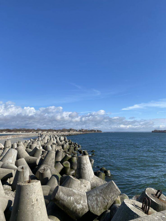 Что такое тетраподы и зачем их устанавливают на побережье