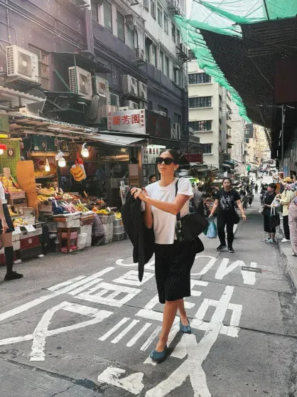 Курс на Восток: Ксения Собчак, Полина Киценко и Аврора Киба проводят время в Китае, а девушка Павла Дурова посетила Токио