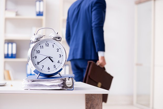 Выходные и праздники в феврале и марте 2026 года. Как отдыхаем, выгодно ли брать отпуск