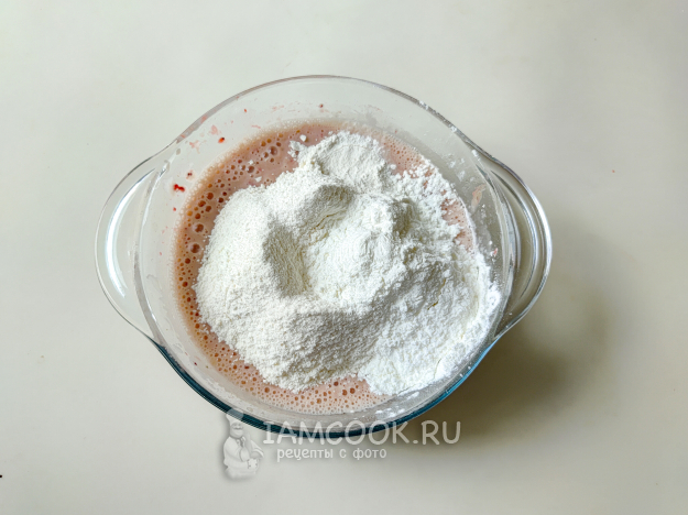 Венские вафли с бананом и клубникой
