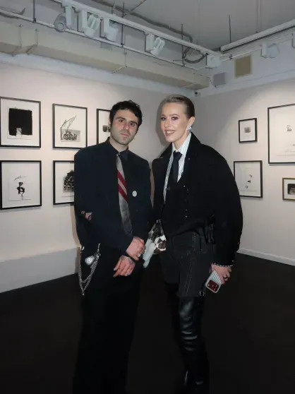 "Богатые дети в депрессии". Наталия Архангельская из "Антиглянца" обиделась на сооснователя галереи "Триумф" за то, что "всякую интернет-обслугу" зовут только на второй день презентации