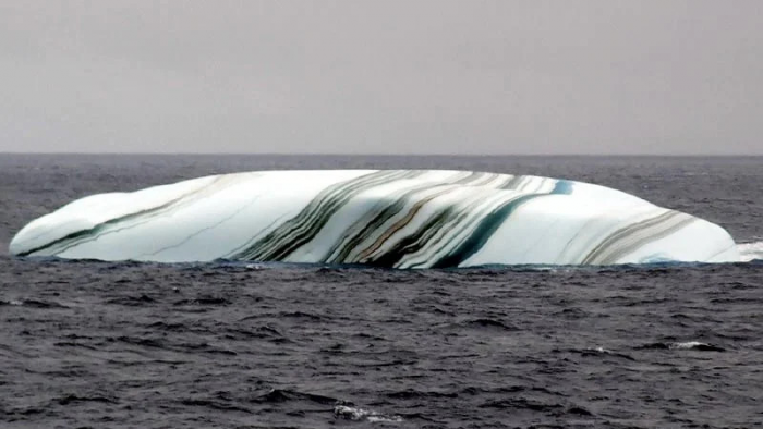 ​​Пляж из стекла и танцующий лес: редкие фотографии удивительных мест Земли