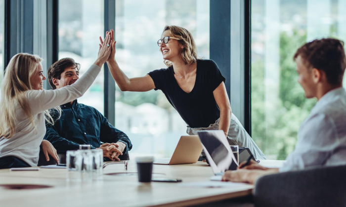 Чтобы не было отеков: 5 простых привычек для тех, кто много сидит или стоит