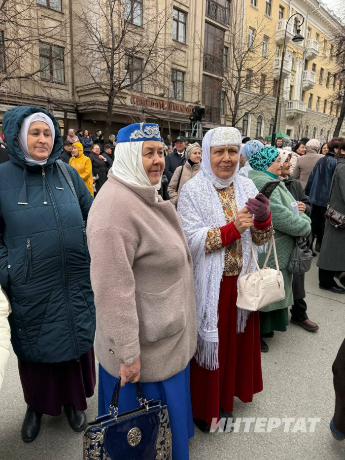 Шигърият бәйрәмендә: «Менә без тагын җыелдык»