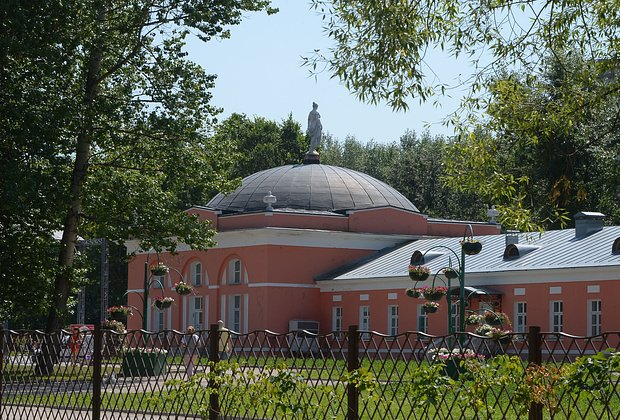 10 лучших усадеб Москвы: самые красивые парки города, которые стоит посетить