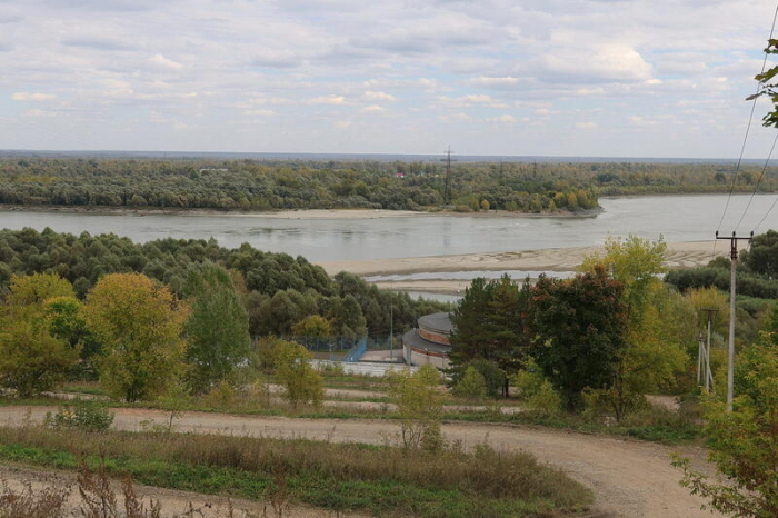 Атмосфера южной готики на берегах Оби. Фотопрогулка по барнаульскому серпантину на Горе